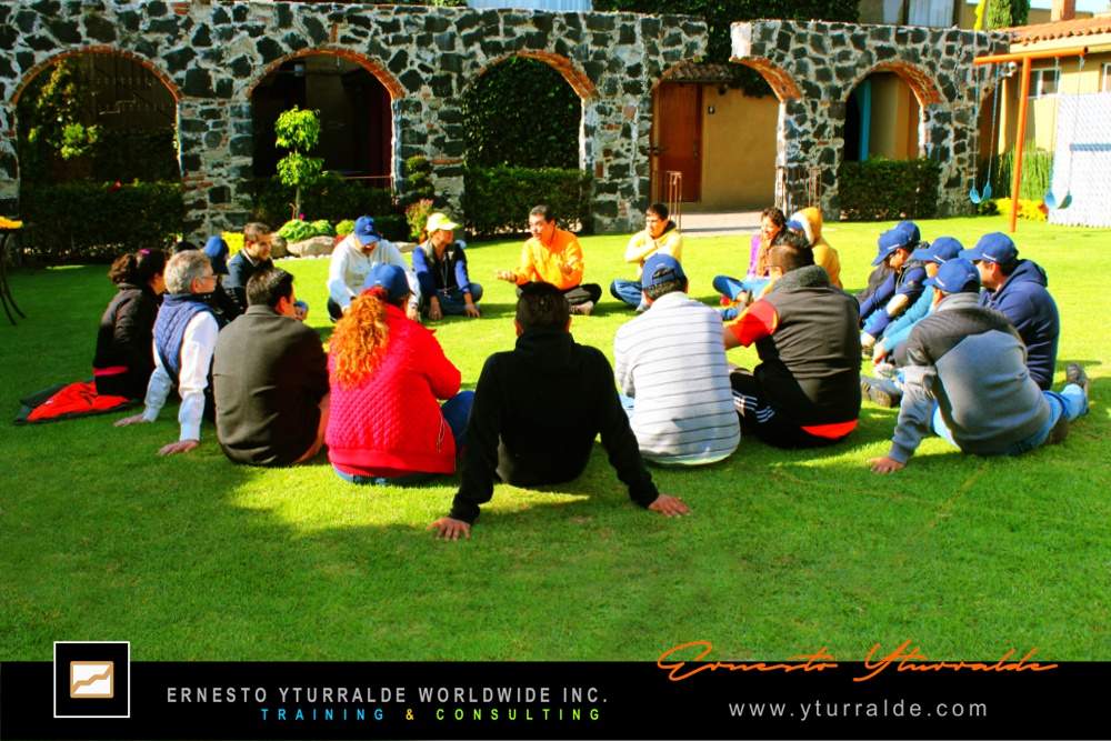 Reflexión y aprendizajes a través del Debriefing en talleres de Team Building experiencial